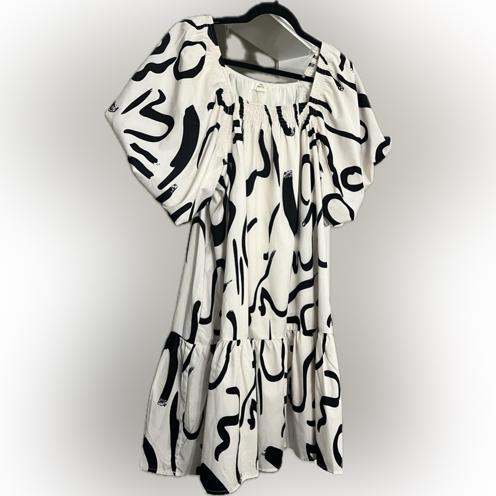 Entro, Short Puff-Sleeve, Flowy dress; XL